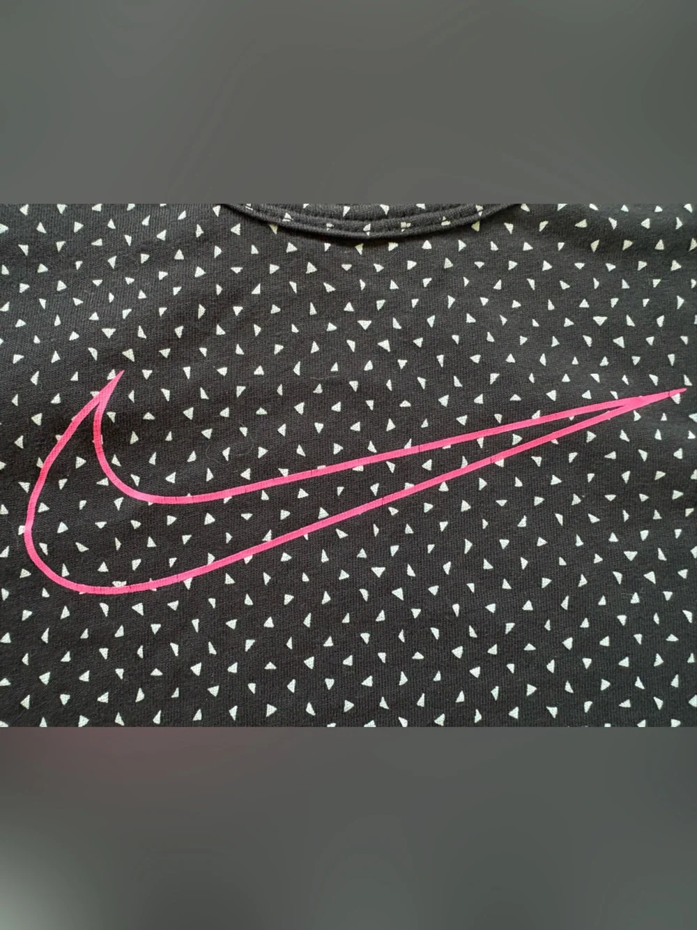 Nike Women's Black Tank Top with Pink Swoosh and Micro Triangle Print Sz medium